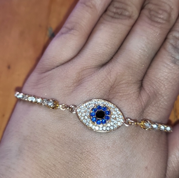 Evil Eye Rhinestone bracelet - Picture 3 of 5